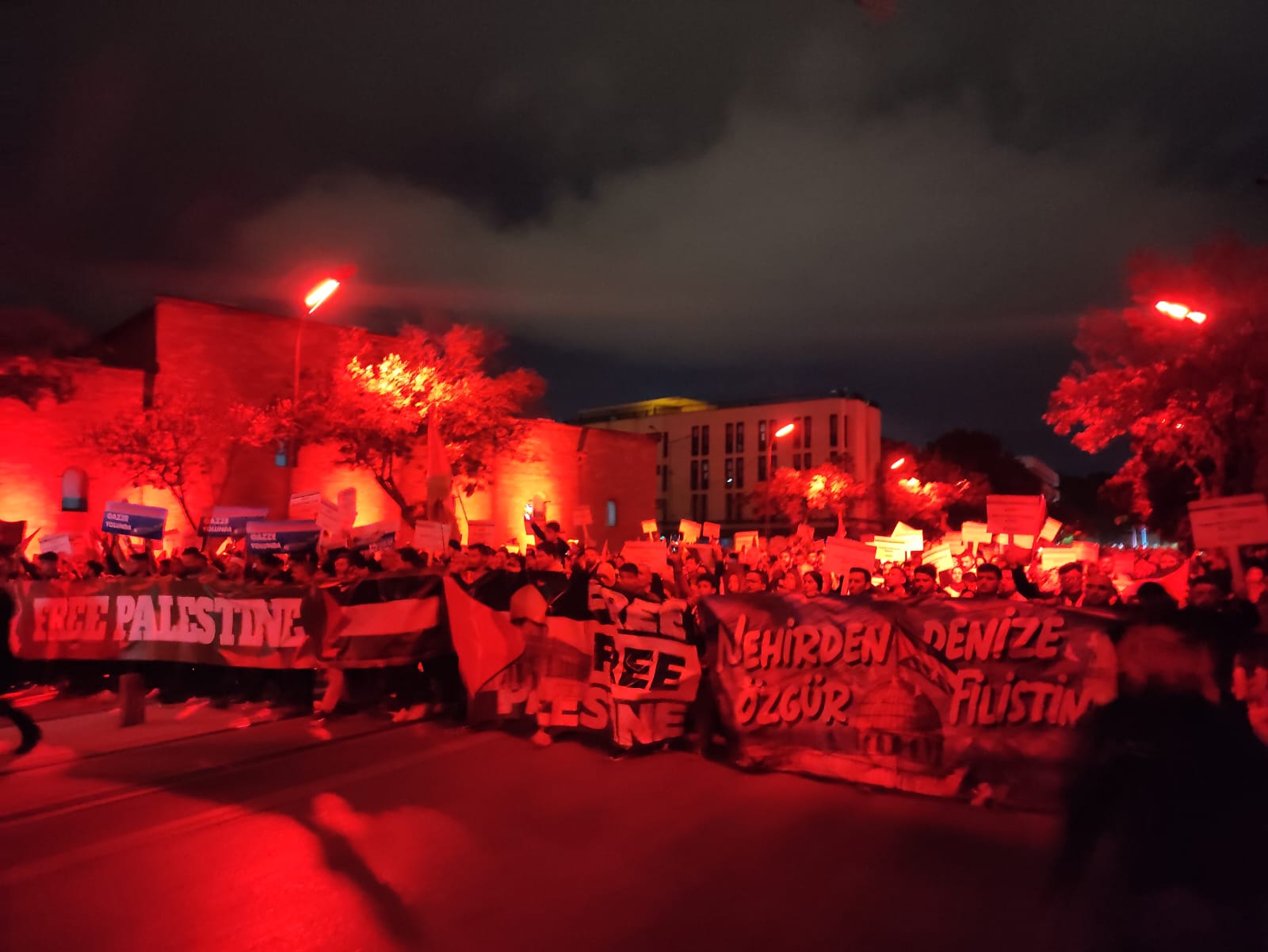 Gazze’deki acı Konya sokaklarında hissedildi!