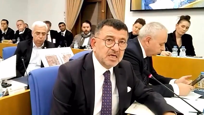 Muhalefetin dahi takdir ettiği isim! CHP’li Ağbaba defalarca Bakan Kurum’a teşekkür etti