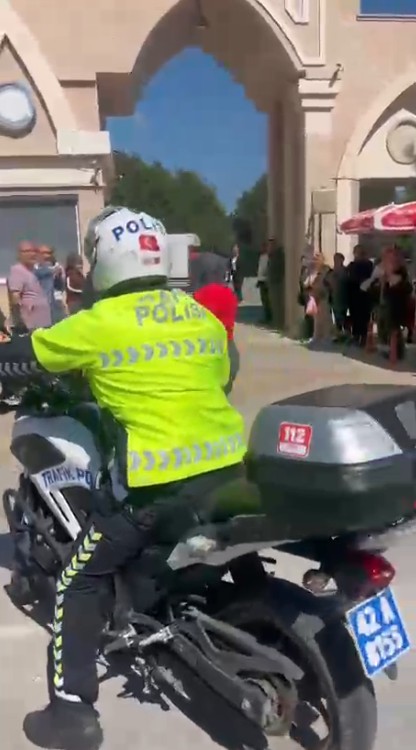 Konya’da kimliği olmayan öğrencinin yardımına polis koştu