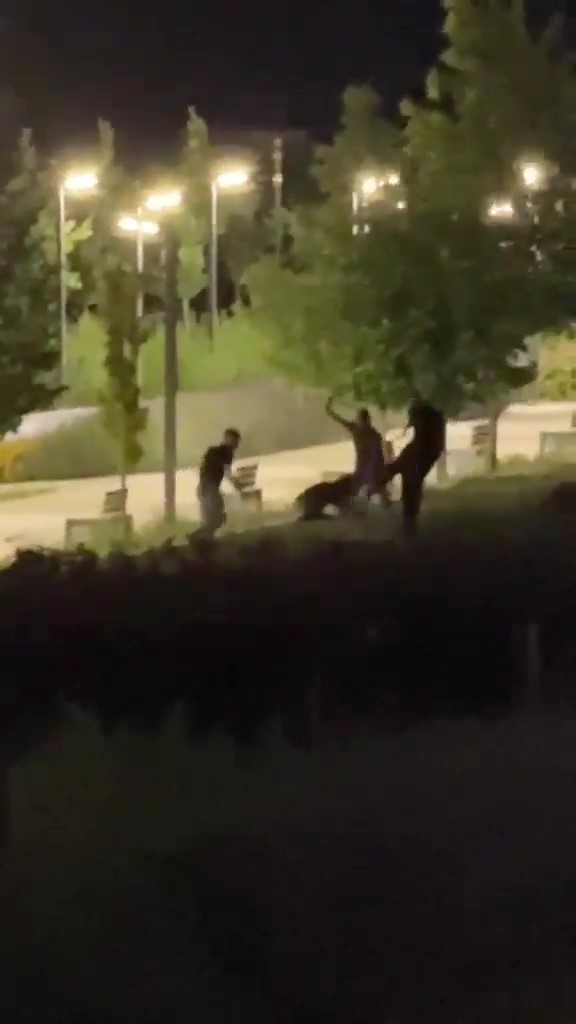 Konya’da bıçaklı kavga! 1 kişi yaralandı O anlar kamerada 
