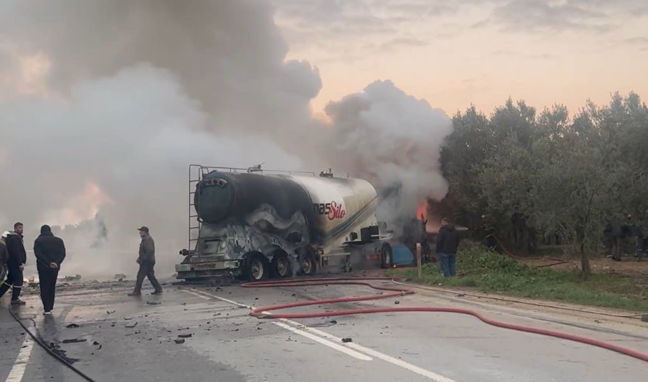 Savaş alanını andıran kaza! Otomobile çarpışan tanker böyle patladı: 1 ölü, 1 ağır yaralı