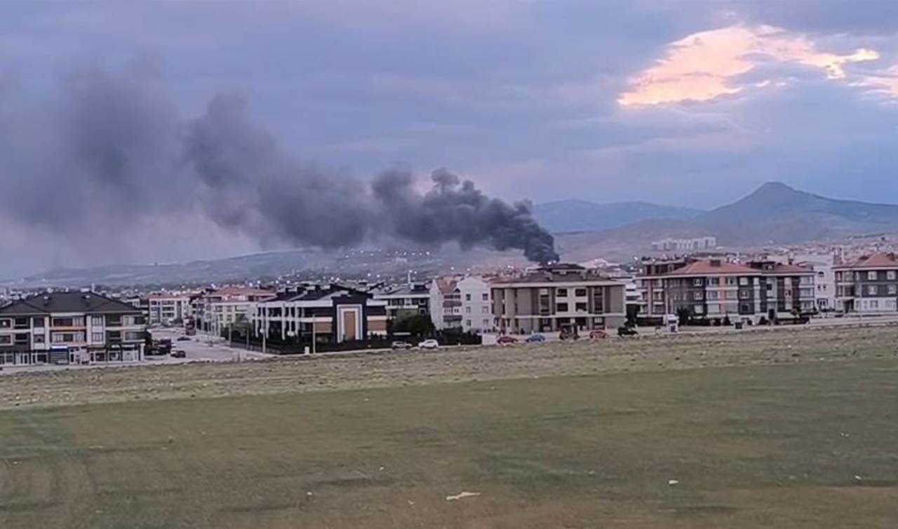 Konya’da yangın! Duman metrelerce yükseldi