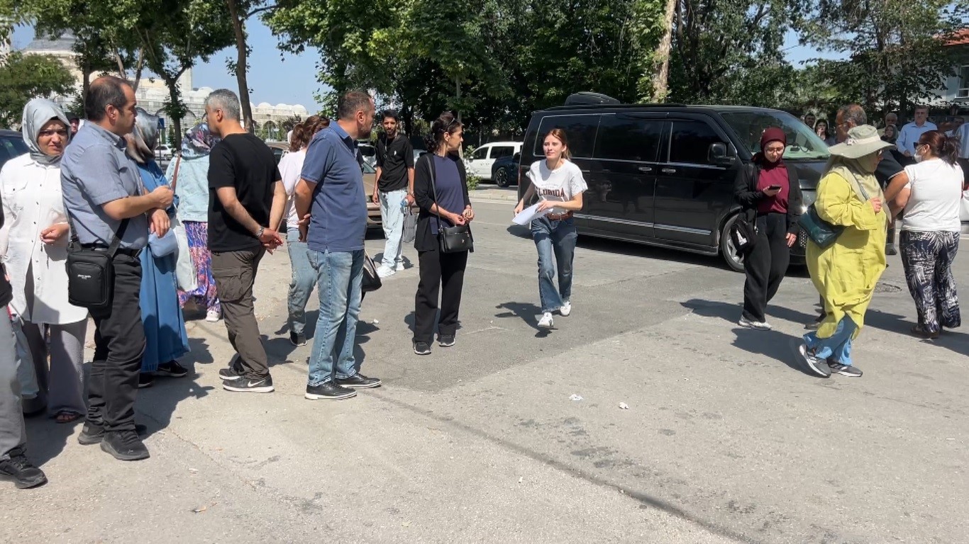 Saniyelerle kapı kapandı! Konya’da bazı öğrenciler sınavı kaçırdı