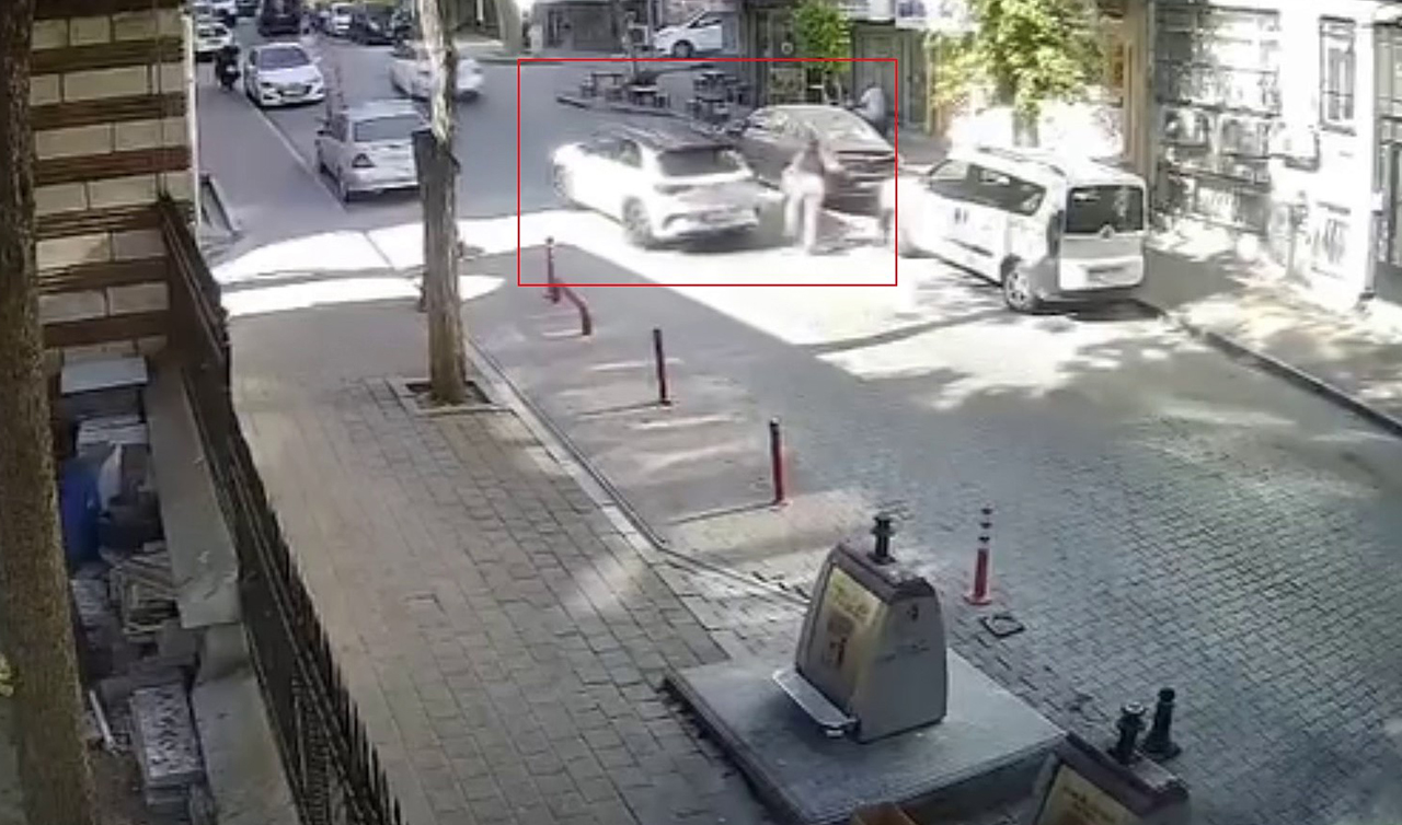 Genç kadına sokak ortasında dehşeti yaşattı: Önce taciz etti, sonra aracıyla ayağını ezdi