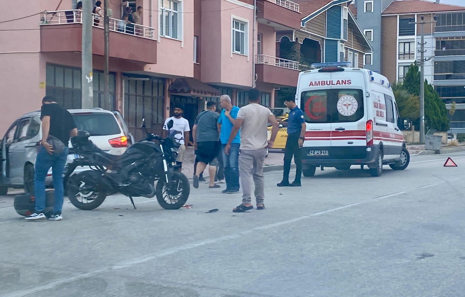 Konya’da kaza anı kamerada! Motosiklet sürücüsü ağır yaralandı 