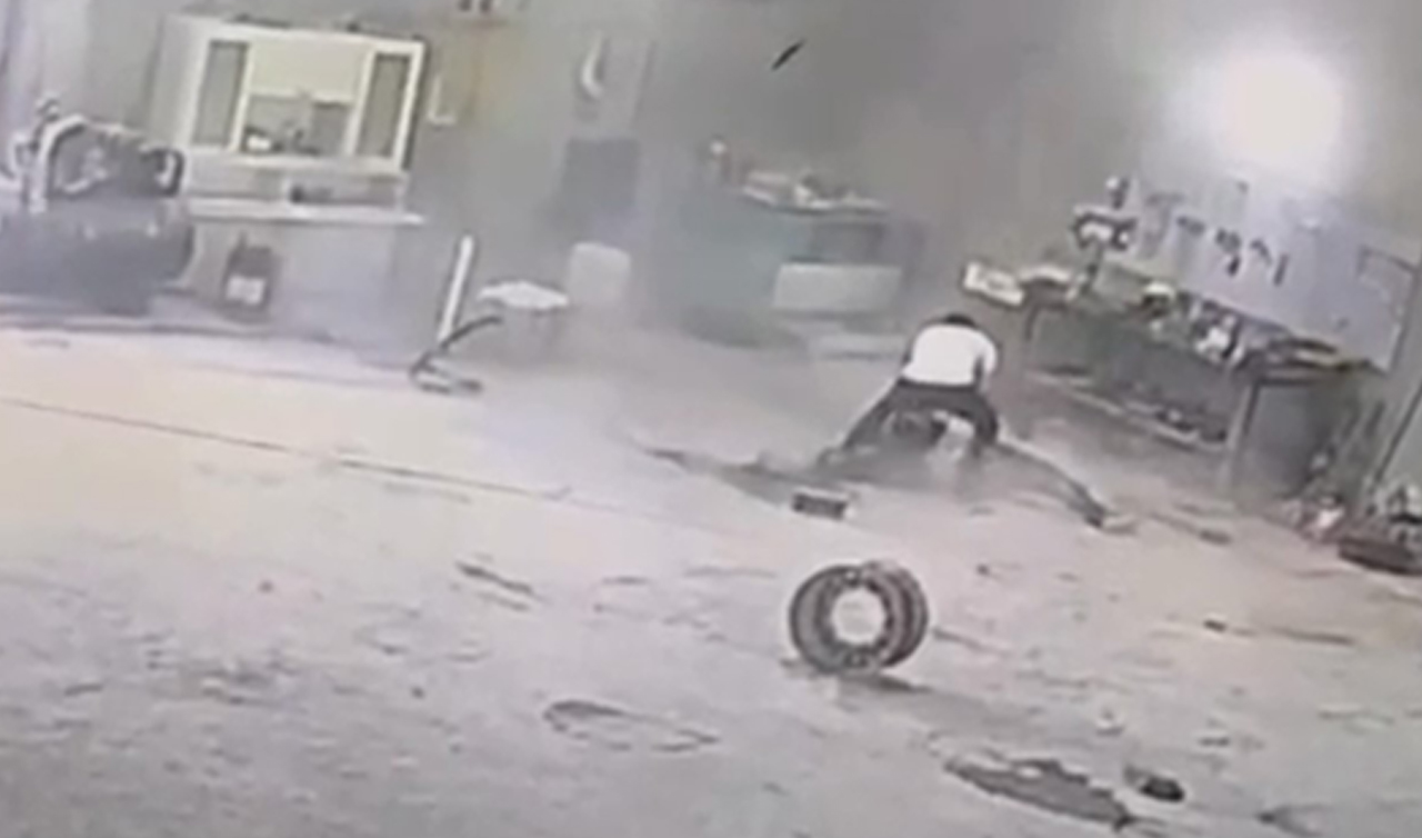 Lastik faciası: Hava basılırken patlayan lastik can aldı