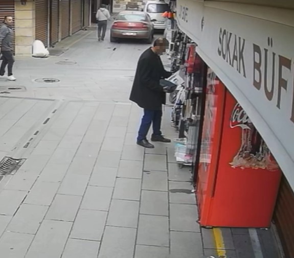 Konya’nın meşhur çarşısında gündüz vakti hırsızlık! “İsteseydi verirdik’’