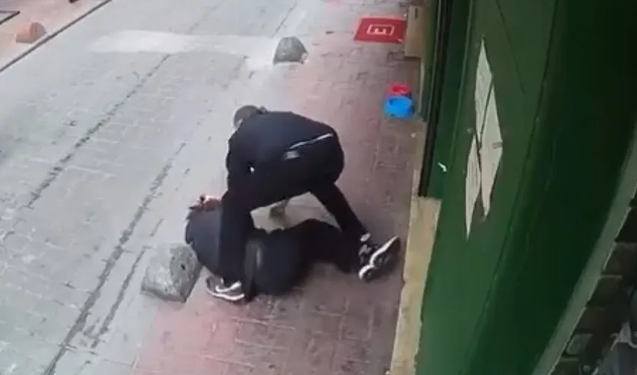 Güvenlik görevlisi kendisine küfreden kişiyi darp etti: ’Adam dövdüm’ diyerek teslim oldu