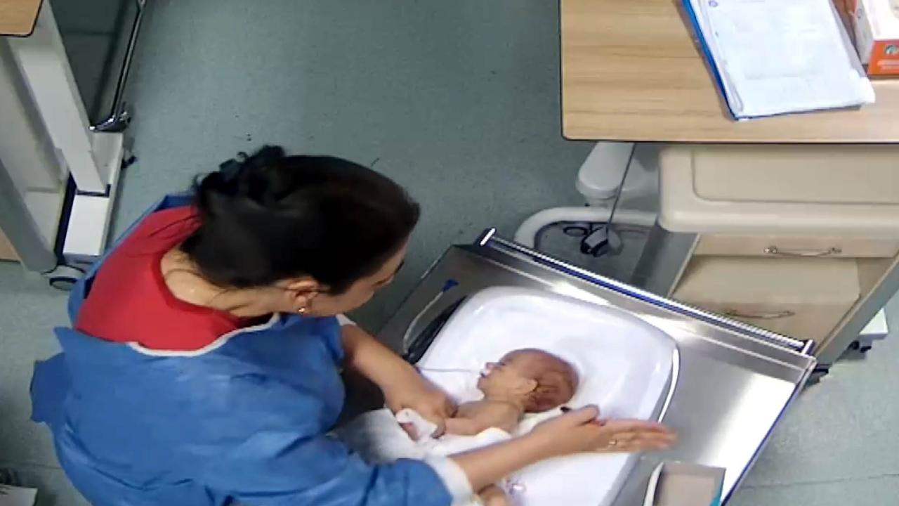 5 günlük bir bebek hemşirenin şiddet uygulaması sonucu engelli kaldı!