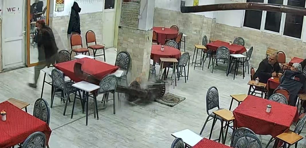 Güzel kokması için sobaya dökülen kolonya ortalığı savaş alanına çevirdi