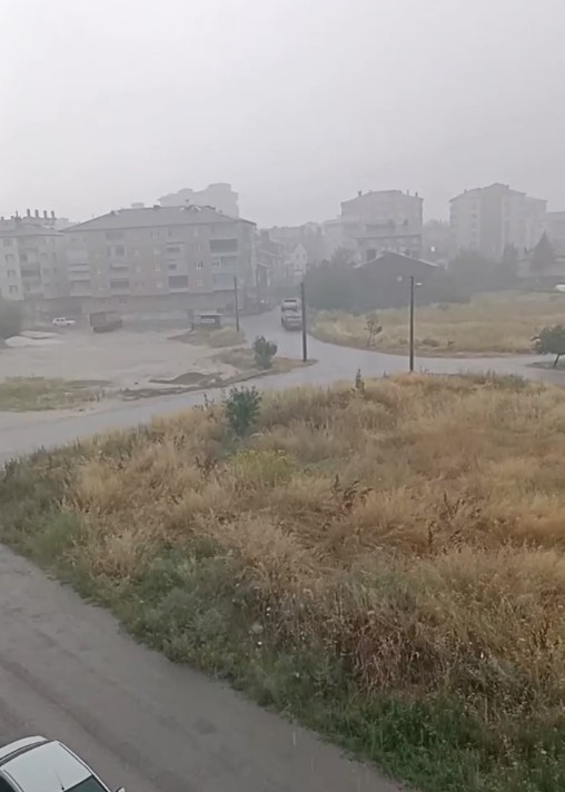 Konya’nın o ilçesini sağanak vurdu