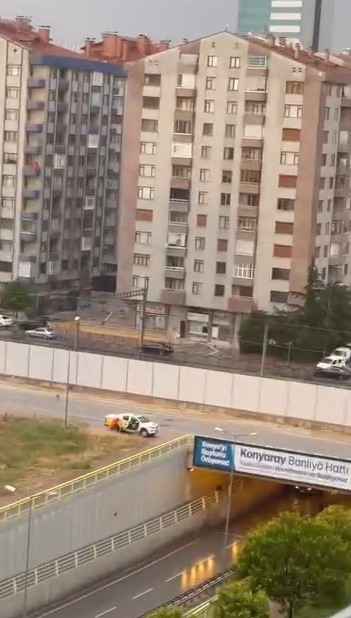 Konya’da sağanak yağış etkili oluyor: İşte geçici süre kapanan cadde ve altgeçitler