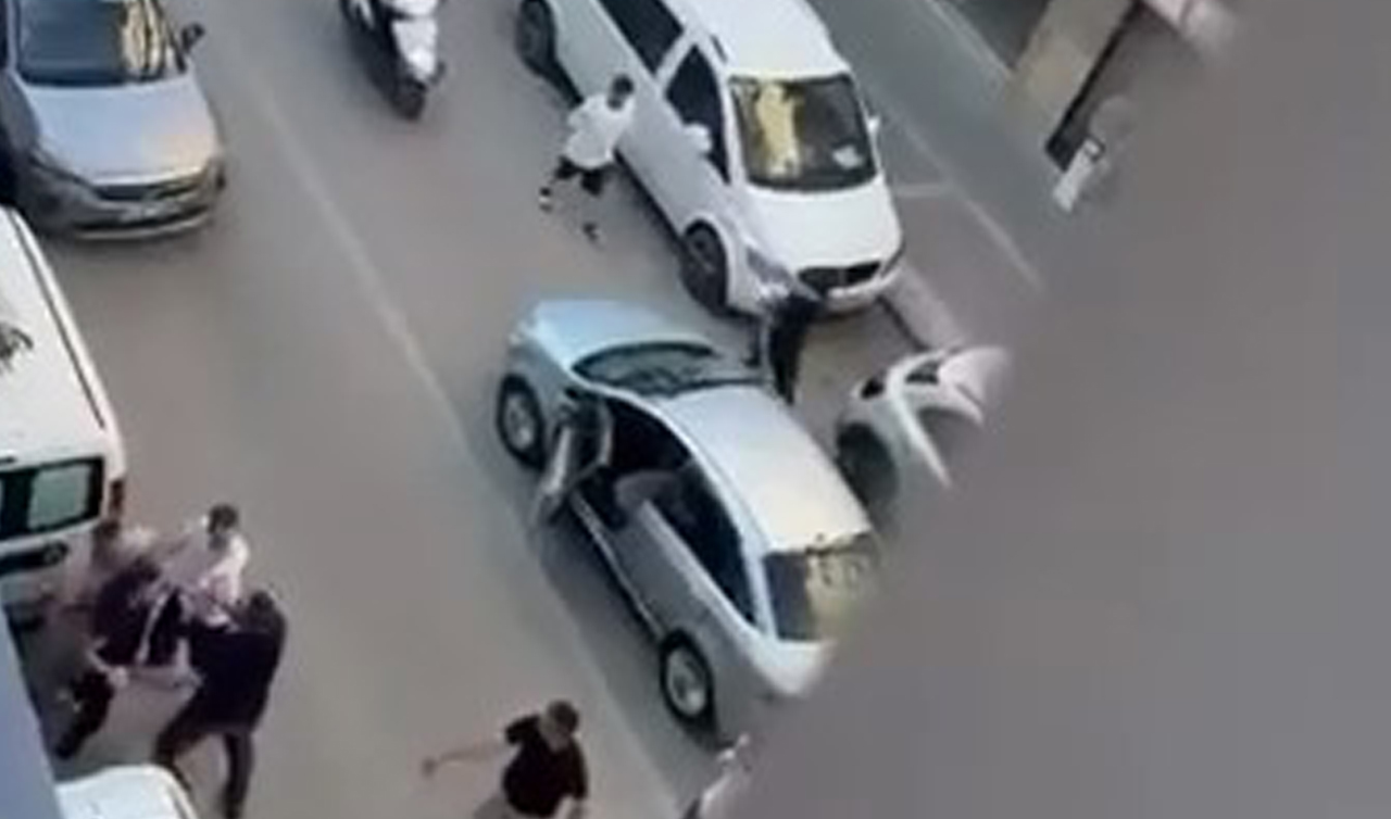 Trafik durdu, cadde ringe döndü.. O anlar kamerada