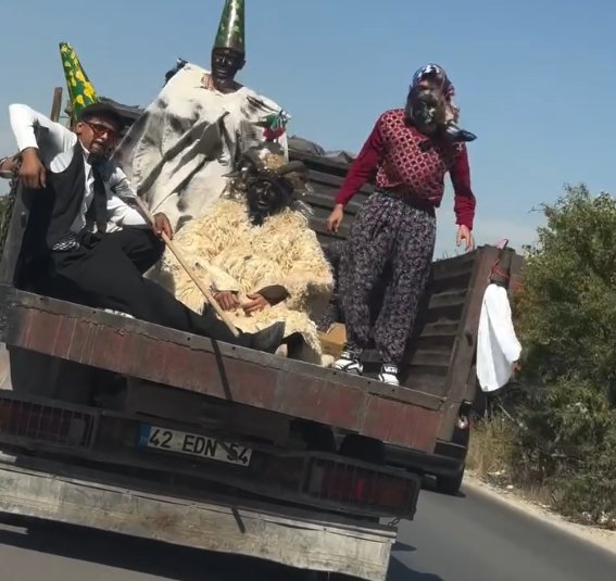 Konya’da trafikte gören dönüp bir daha baktı! Konvoy görüntüleri sanal medyada gündem oldu