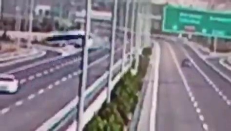 11 kişinin hayatını kaybettiği kaza anı kamerada! 