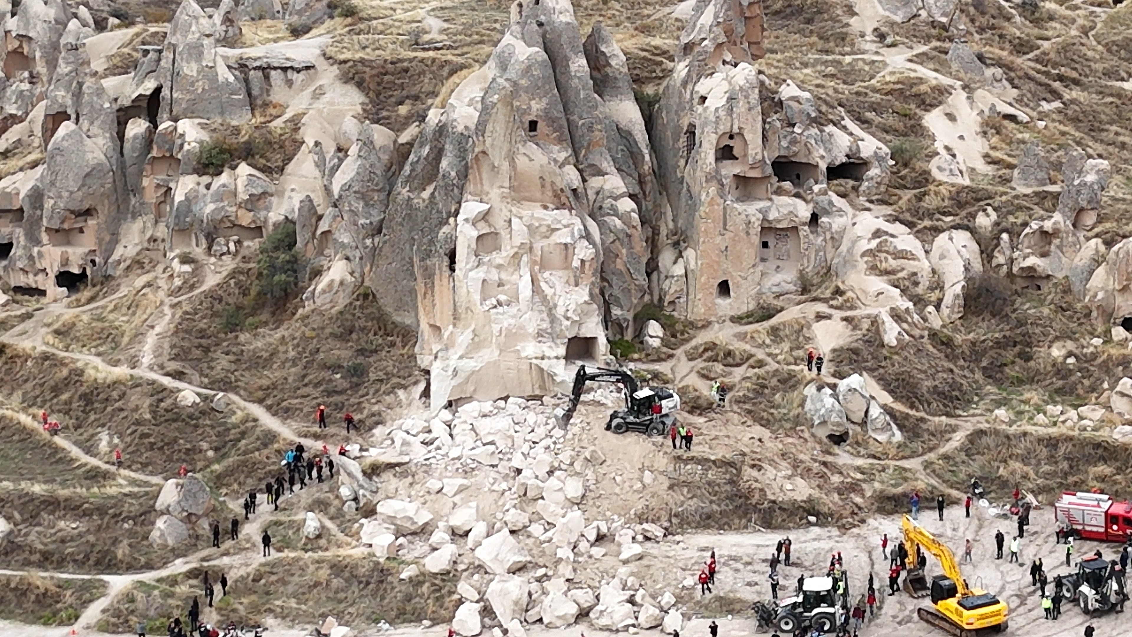3 kişi hayatını kaybetmişti! Kapadokya’da düşen kaya parçasının önceki görüntüsü ortaya çıktı
